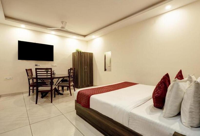 هتل Royal Marina Near Igi Airport Delhi
