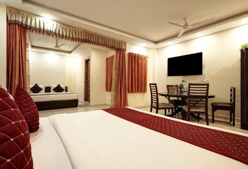 هتل Royal Marina Near Igi Airport Delhi