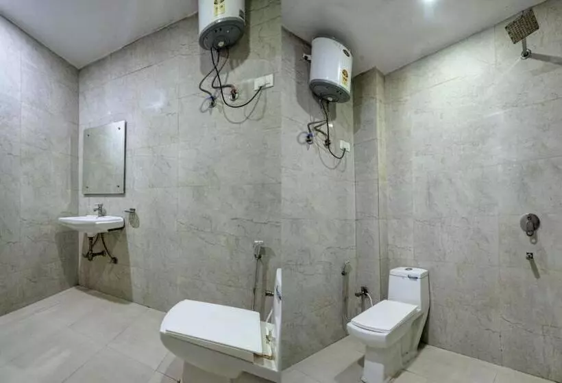 هتل Royal Marina Near Igi Airport Delhi