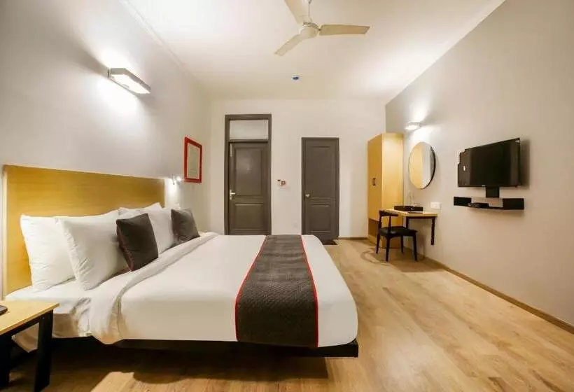 هتل Royal Marina Near Igi Airport Delhi