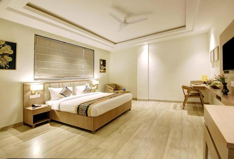 هتل Royal Marina Near Igi Airport Delhi