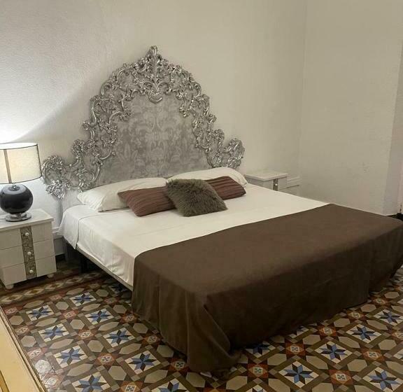 Общежитие Efate Rooms