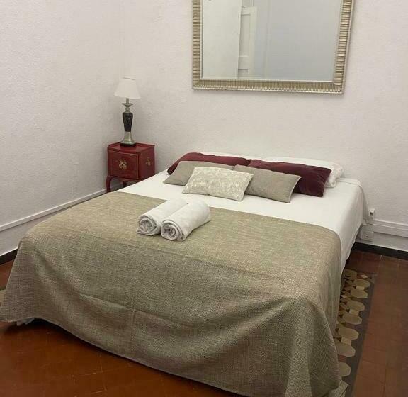 Общежитие Efate Rooms