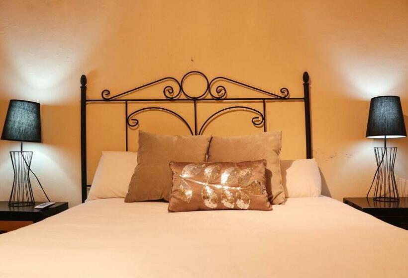 Общежитие Efate Rooms