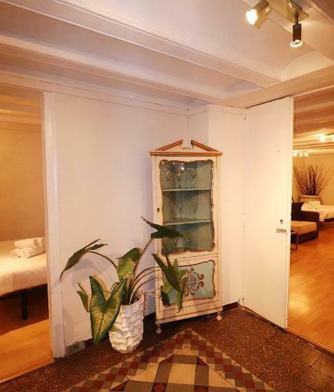 Общежитие Efate Rooms