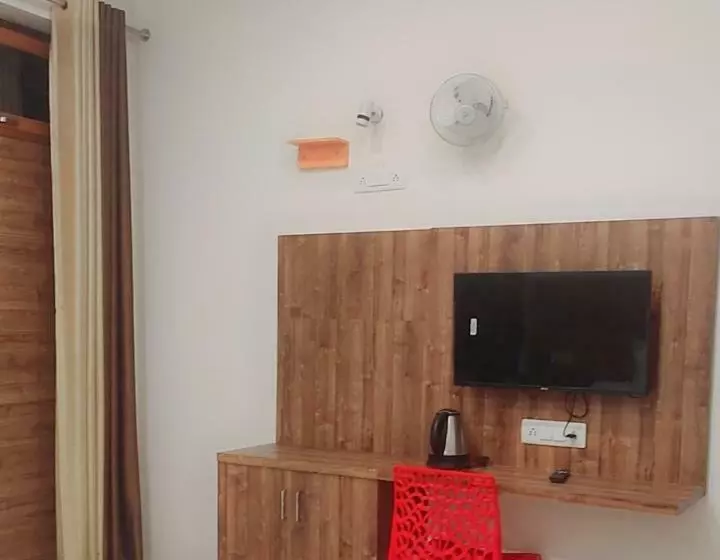 Taj Backpackers Hostel