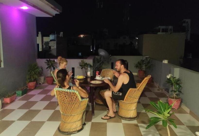 Taj Backpackers Hostel