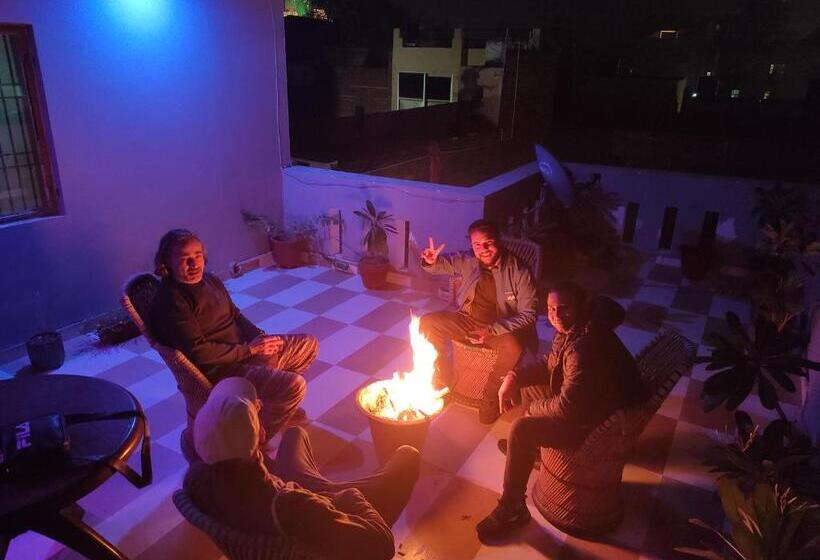 Taj Backpackers Hostel