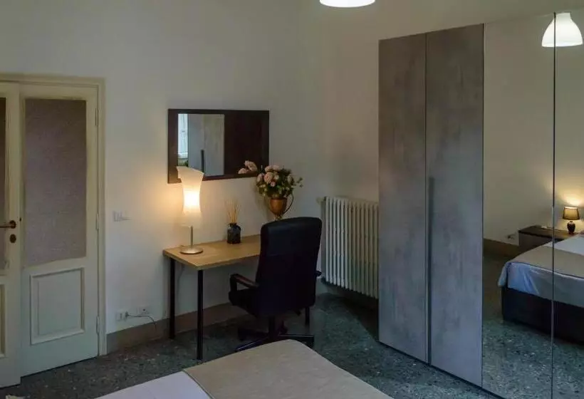 تختخواب و صبحانه Homelink Firenze   Charlotte