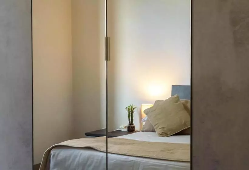 تختخواب و صبحانه Homelink Firenze   Charlotte