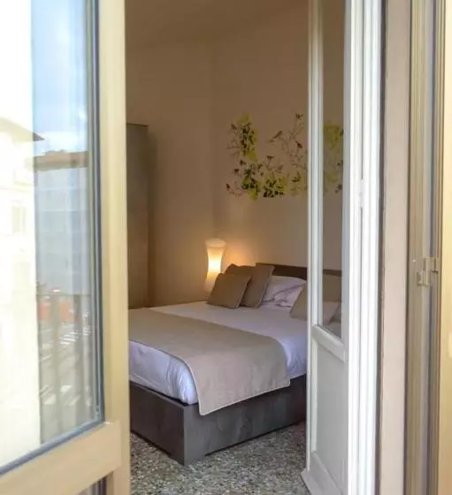 تختخواب و صبحانه Homelink Firenze   Charlotte