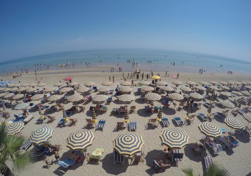 酒店 Apulia Europe Garden Eco&sport Resort