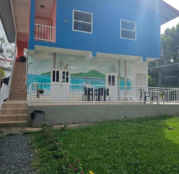 پانسیون Fish Tobago Guesthouse Or Joy And Brandon Guesthouse