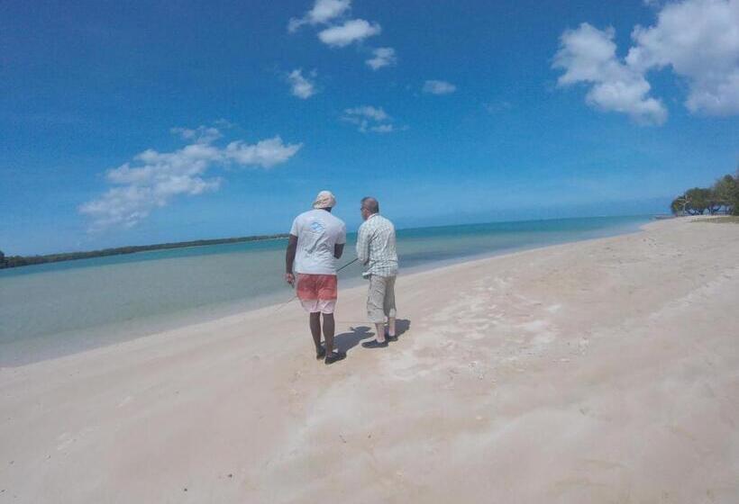 پانسیون Fish Tobago Guesthouse Or Joy And Brandon Guesthouse
