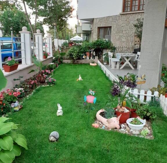 ペンション Guest House Kostovi