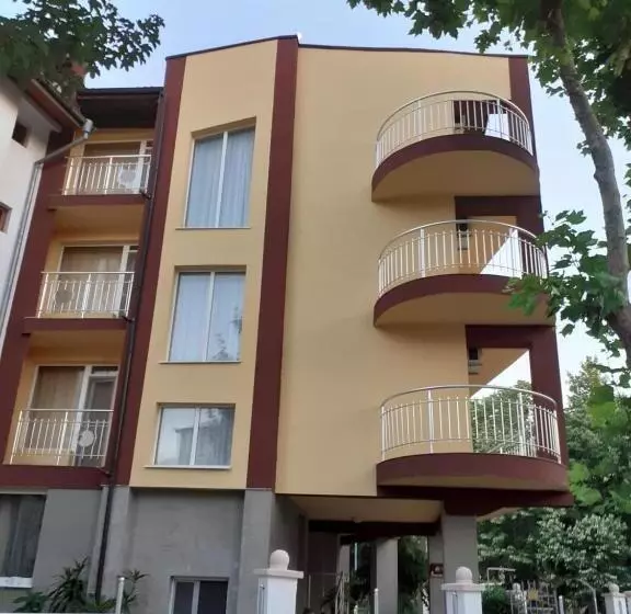 Majatalo Guest House Kostovi