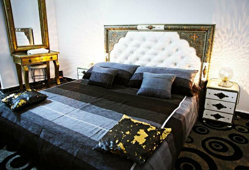 Pension Naima House / دار نعيمة