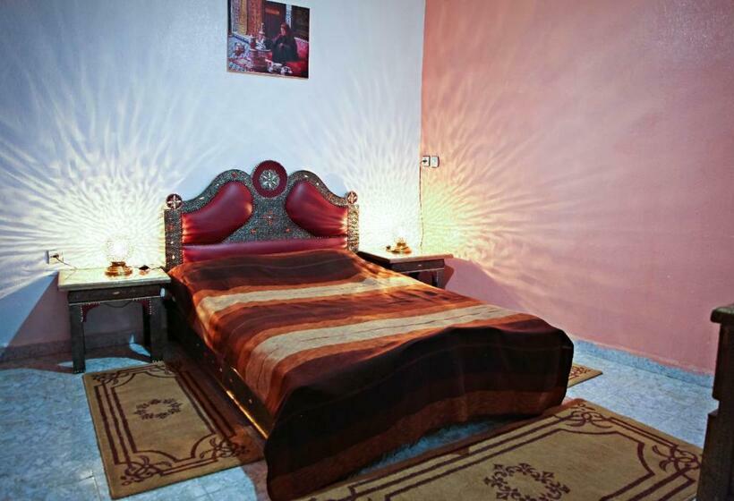 Pension Naima House / دار نعيمة