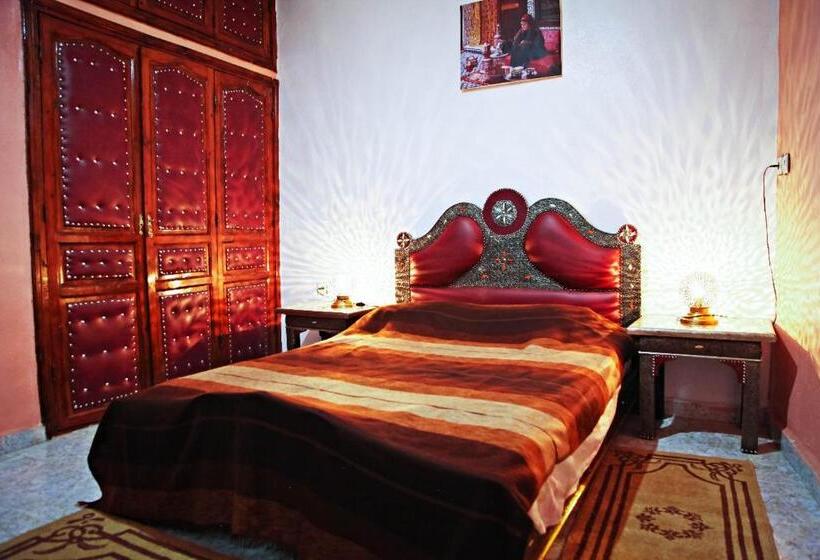 Pension Naima House / دار نعيمة