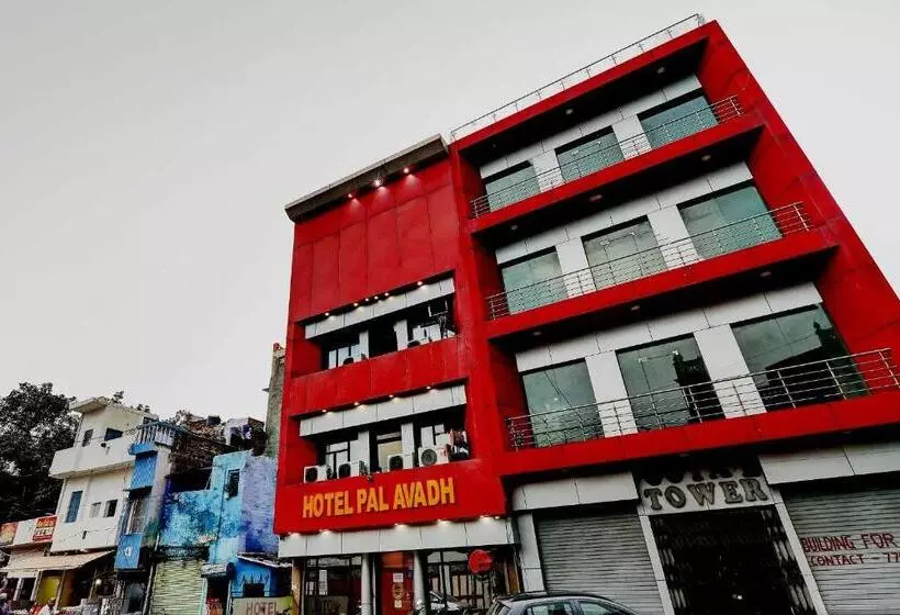Collection O Hotel Pal Avadh