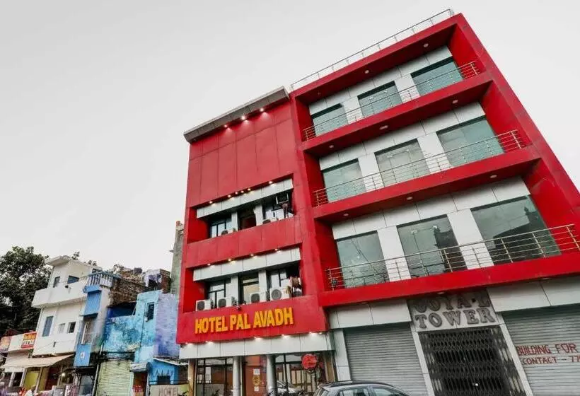 Collection O Hotel Pal Avadh