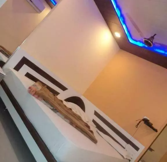 ホテル Exotic Stay Near Shivaji Marg