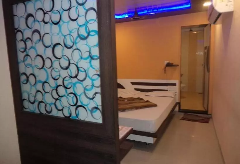 ホテル Exotic Stay Near Shivaji Marg
