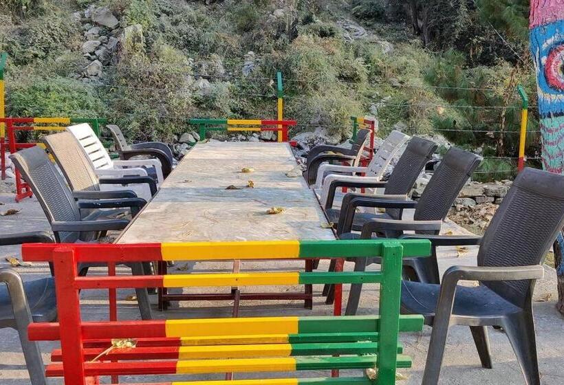 בית מלון כפרי Flipsyde Retreat