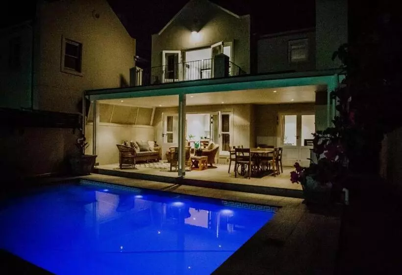 Majatalo Franschhoek Village House