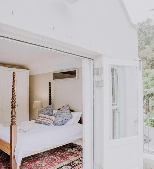 Пансион Franschhoek Village House