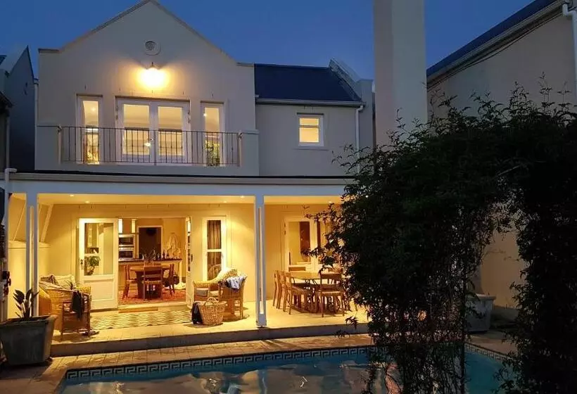 Majatalo Franschhoek Village House