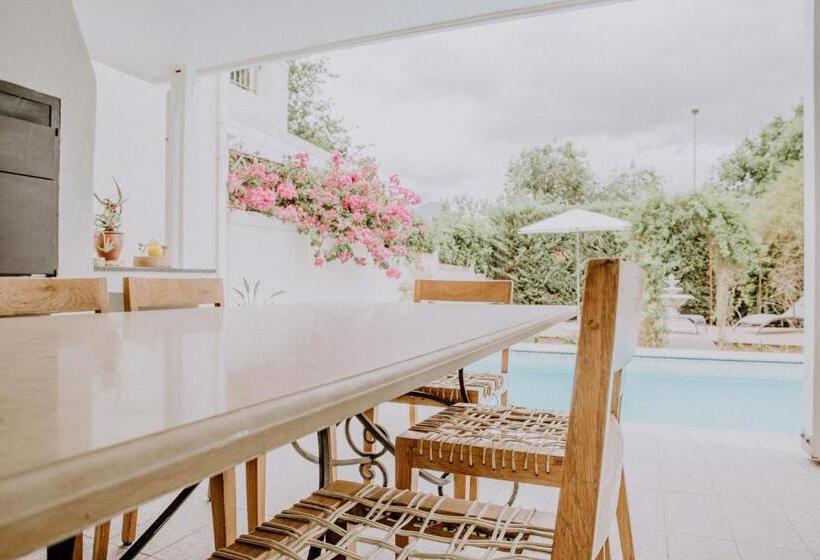 Пансион Franschhoek Village House