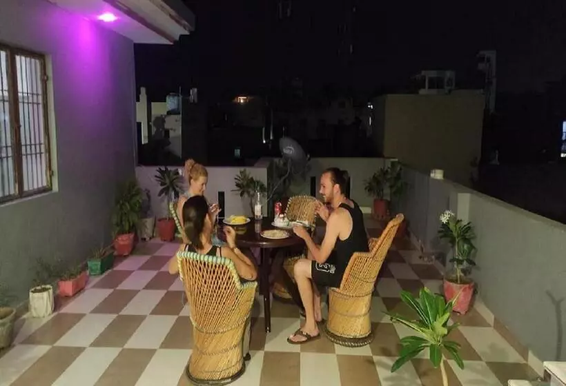 Taj Street Hostel