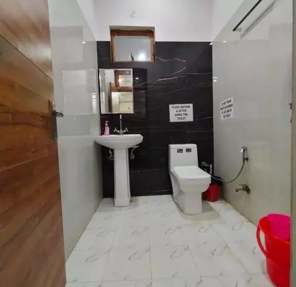 Taj Street Hostel