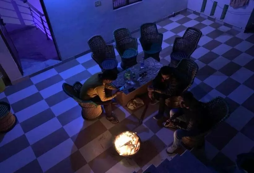 Taj Street Hostel