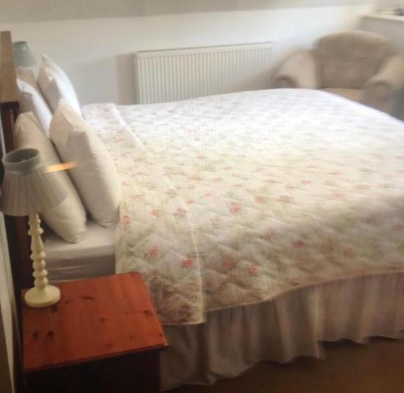 הוסטל Horse & Hound Inn