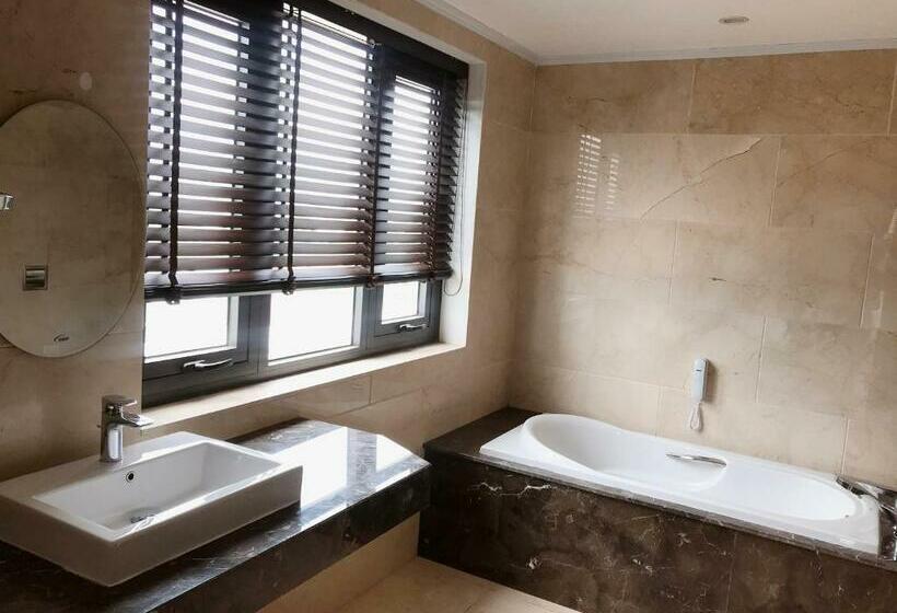 בית מלון כפרי Aaron Vientiane