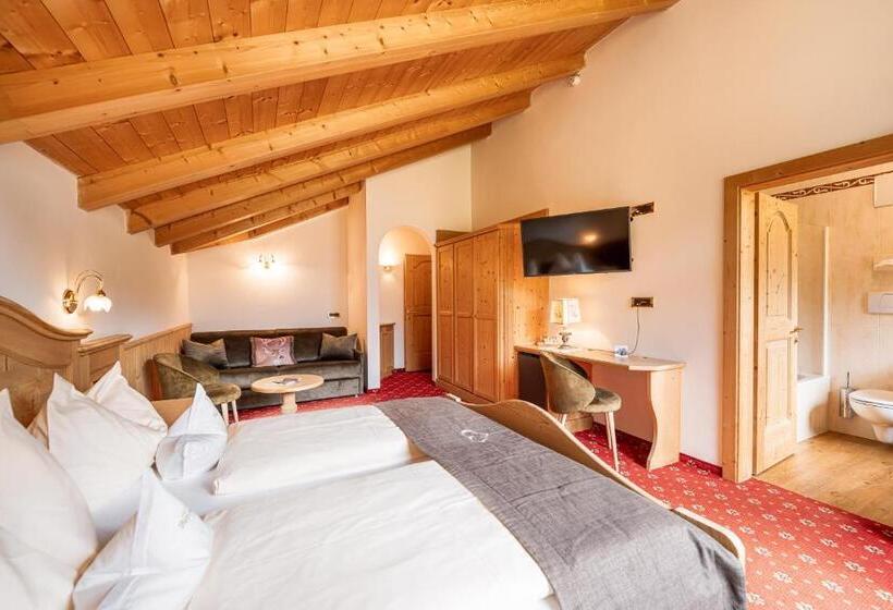 هتل Garni La Bercia