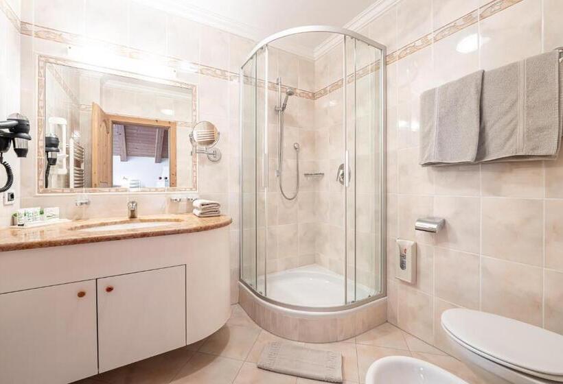 هتل Garni La Bercia