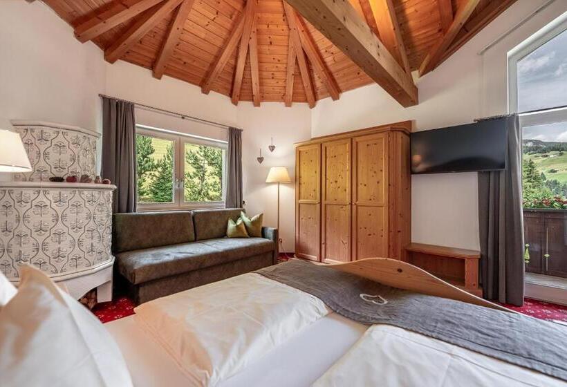 هتل Garni La Bercia