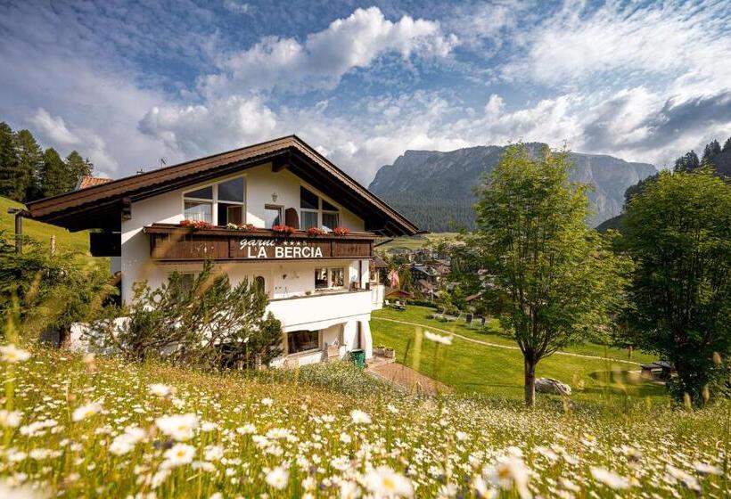 هتل Garni La Bercia