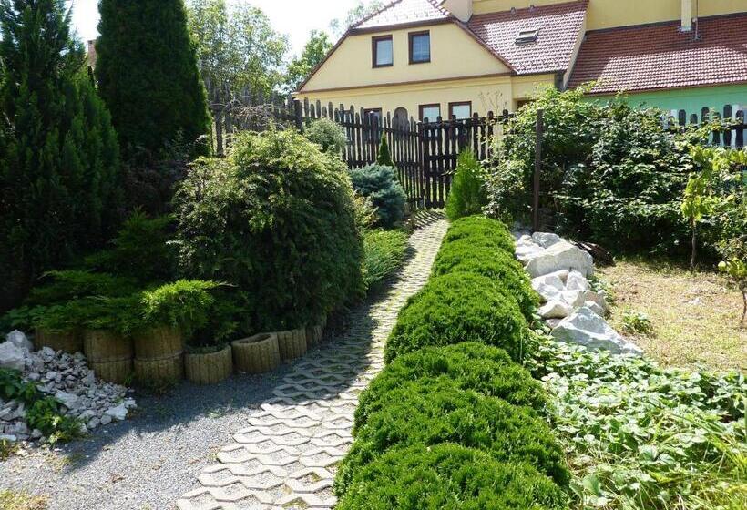 ペンション Penzion čech