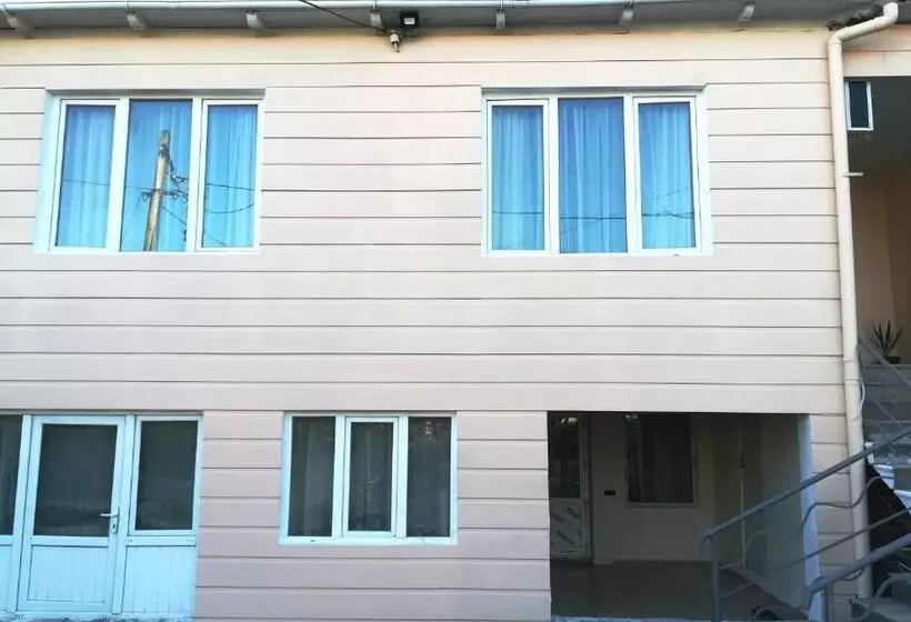 پانسیون West House