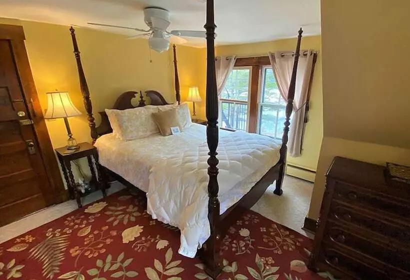 住宿加早餐 Follansbee Inn