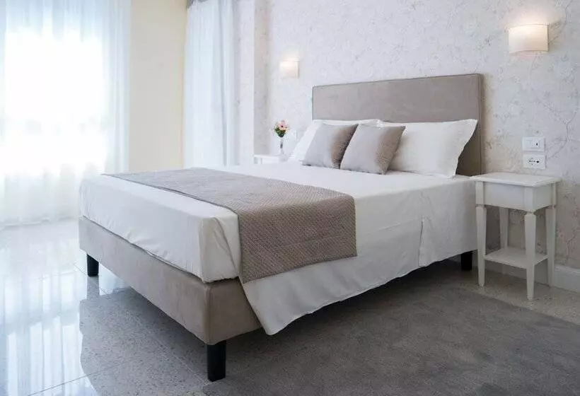 Bed and Breakfast Guest House Train Station Venice Atika & Atif