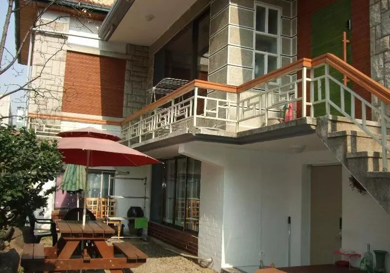 Birdsnest Hostel Hongdae Foreigner Only