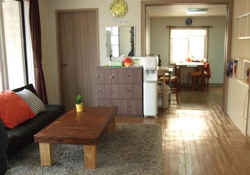 Birdsnest Hostel Hongdae Foreigner Only