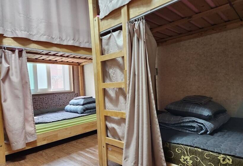 Birdsnest Hostel Hongdae Foreigner Only