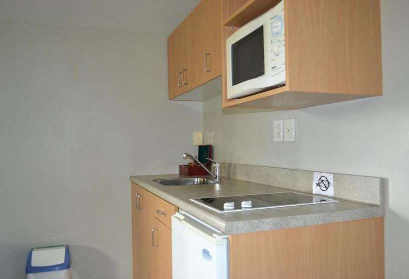 Courtesy Court Motel