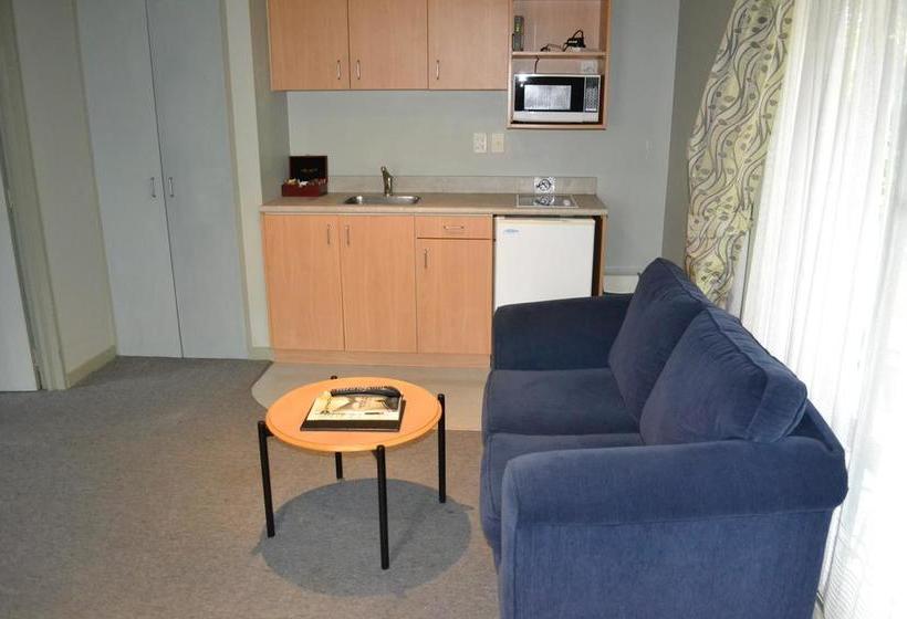 Courtesy Court Motel